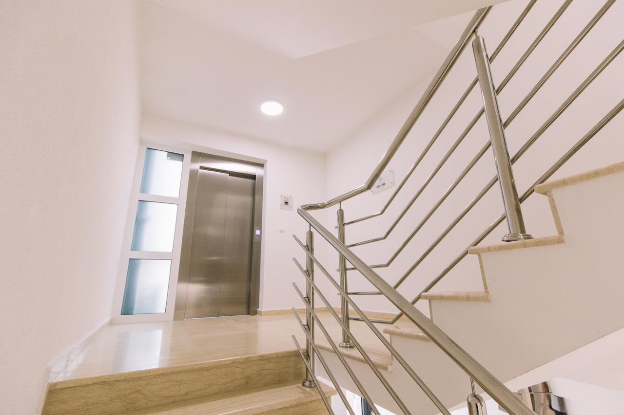 Miami Apartments Улцинь Экстерьер фото