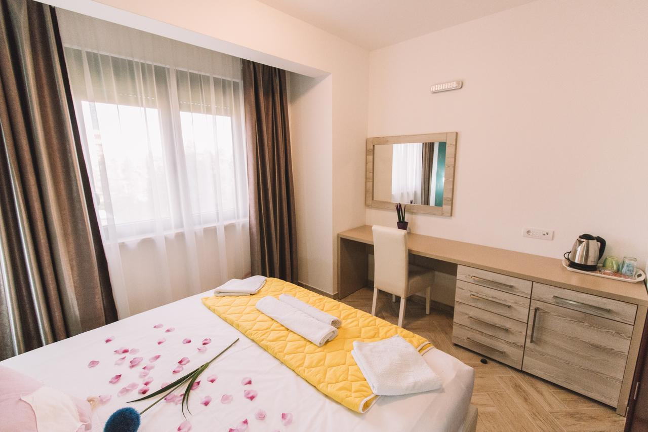 Miami Apartments Улцинь Экстерьер фото